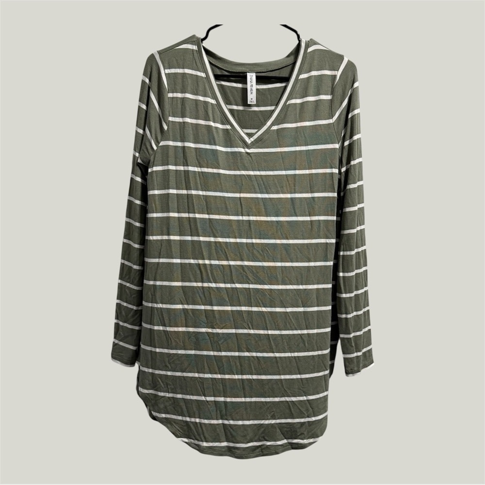 Zenana Outfitters Olive & White Striped V-Neck Long Sleeve Tunic size M